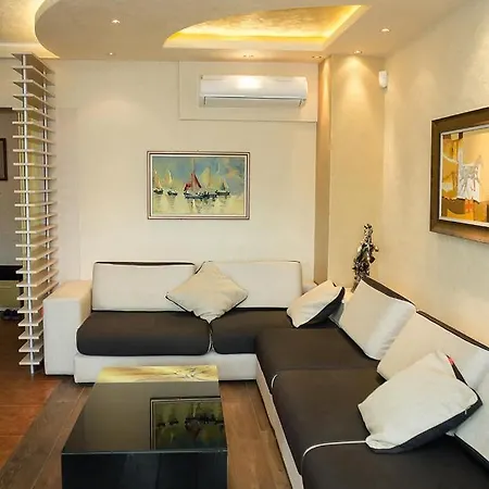 Apartamento Under The Stars - Lux Penthouse With Pool And Terrace By Flat Mаnager Saints Constantine and Helena